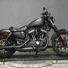 2023 harley davidson sportster iron 883 Viene con un casco 		 		        	 		  		 			San salvador